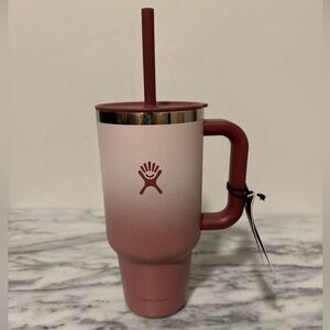 Hydro Flask Rose Ombre Tumbler with Handle 32 Oz capacity NWT Limited Edition
